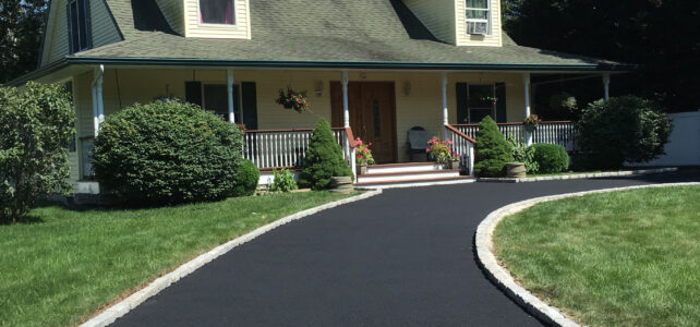 Driveway & Parking lot Sealcoating